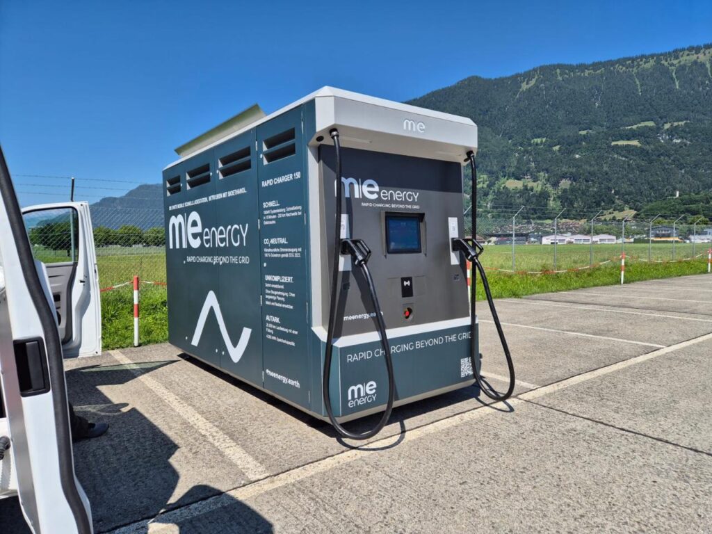 Trinity-Cleantech-meenergy-off-grid-charger